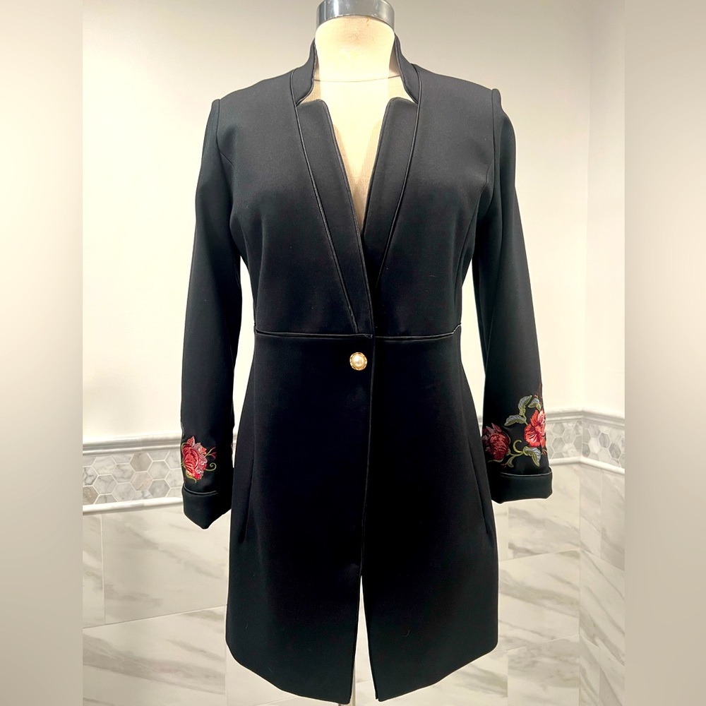 Chico’s Black Embroidered Blazer Jacket Jersey Size Small